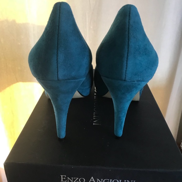 ENZO ANGIOLINI ‘Demario’ Suede Pumps - Picture 6 of 6